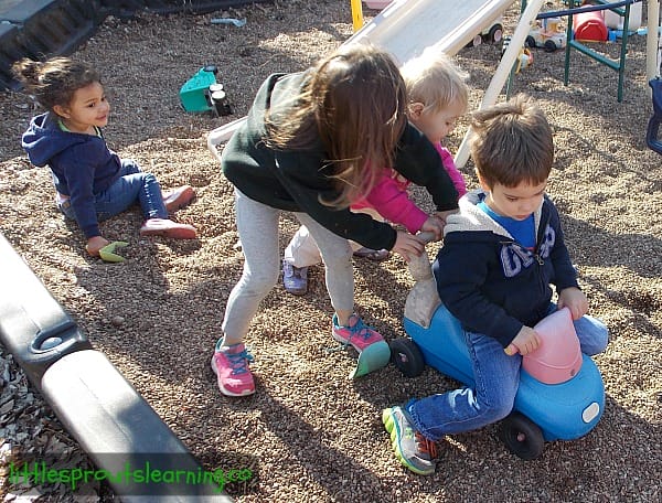 kids playing outside in home daycare, reasons to choose a career in home daycare