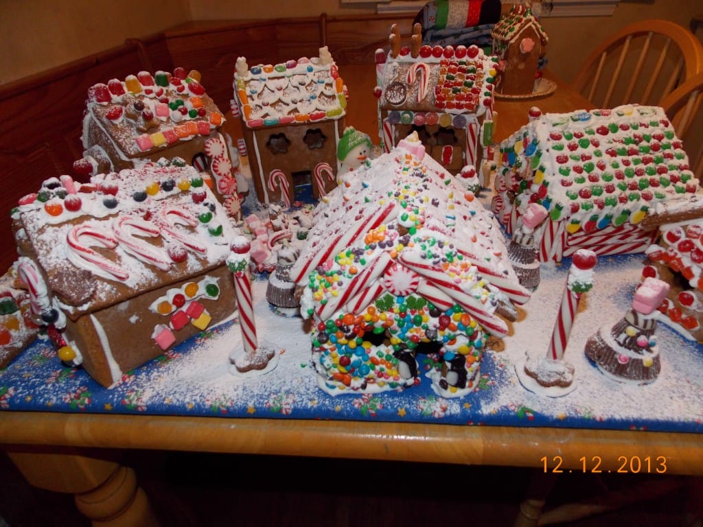parent involvement in childcare, family gingerbread decorating party