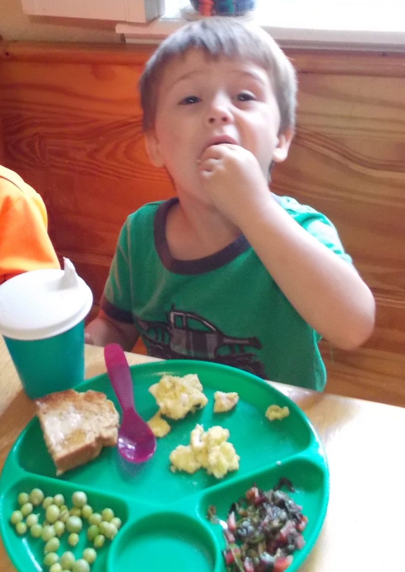 kids enjoying healthy food