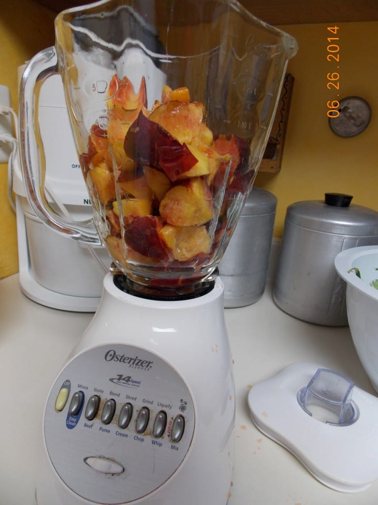 peaches in the blender for making peach yogurt pops