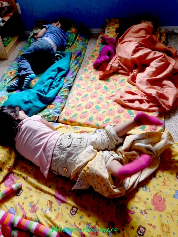 Raise your hand if you could use a good night’s sleep? Who out there wants naptime at daycare to be more successful? Here are 7 steps to rest, how to get kids to sleep. 