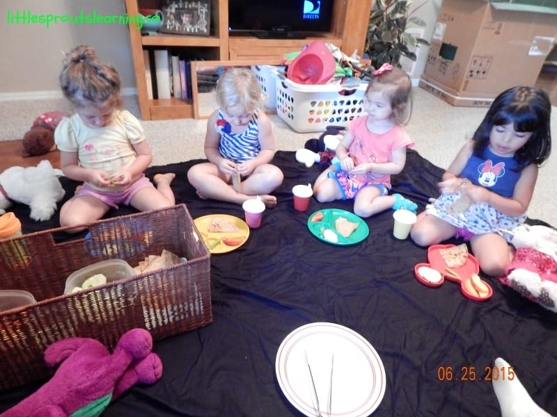 teddy bear picnic plates