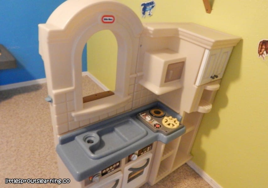 toy kitchen