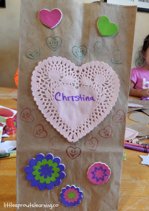Throwing parties for kids should be as simple as possible. A kids valentine party is no exception. Make it easy on you and you'll have more fun.