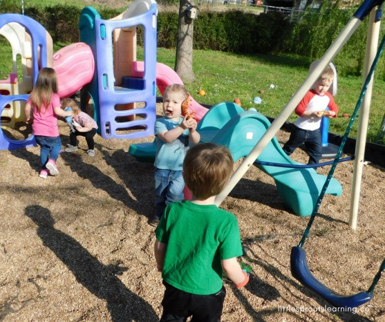 Kids love animals and celebrating that with a zoo party is so much fun. There are a million different animal ideas you can come up with, check out a few we did to make your zoo party ideas fun for kids.