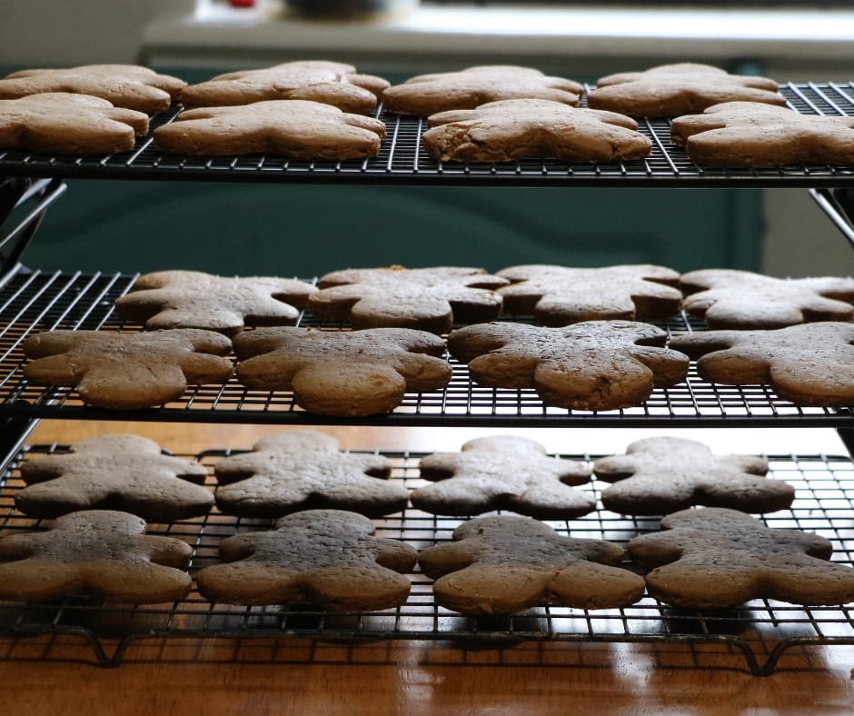 9 ways to reduce Christmas anxiety (1)