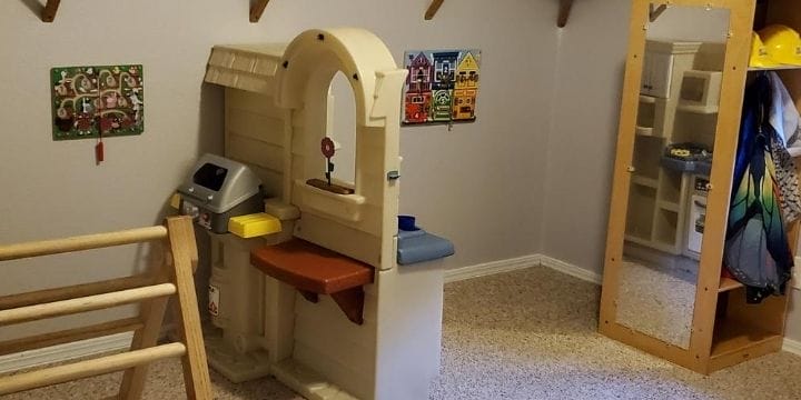 You might think that home daycare is babysitting, but there are so many more benefits of home daycare than people ever realize!
