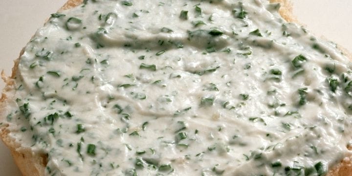 I love me some bagels and schmear and this garlic and herb schmear is some of the best I've ever eaten. It would be a disservice to bread not to share it.