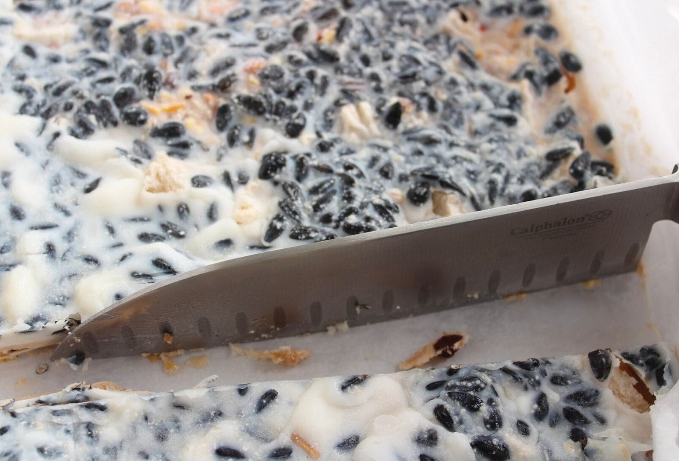 How to Make Bird Suet With Peanut Butter: Easy, Nutritious Recipe