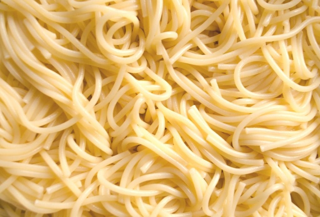 cooked spaghetti pasta