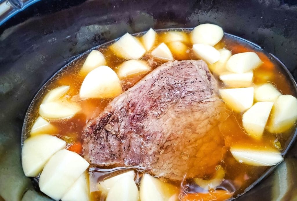 roast and potatoes in the slow cooker
